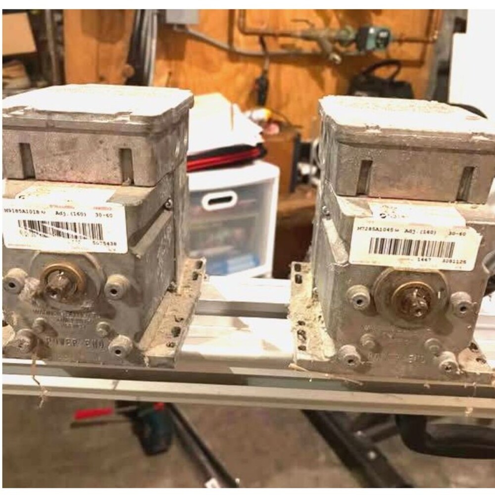 24V Non-Spring Return Foot Mounted Actuator w/ 2 internal aux. switches, 150 lb